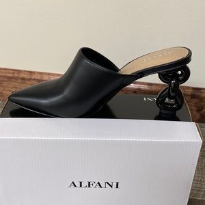 ❤️ALFANI BLACK MULES WITH DECORATIVE HEEL